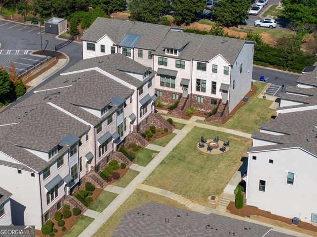 615 Fair View Circle, Roswell, GA 30076