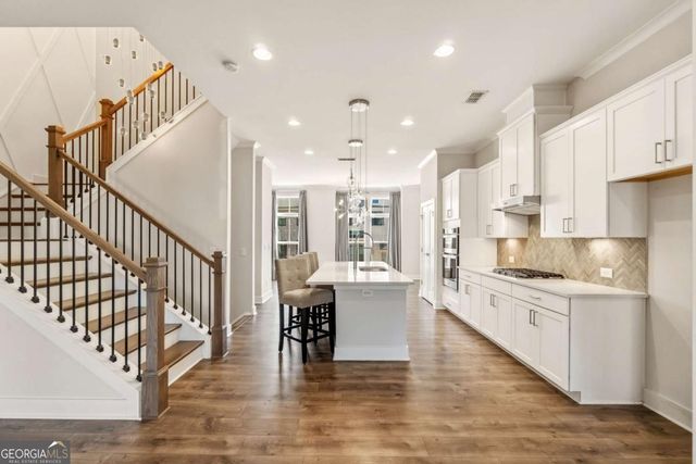 615 Fair View Circle, Roswell, GA 30076