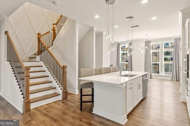 615 Fair View Circle, Roswell, GA 30076