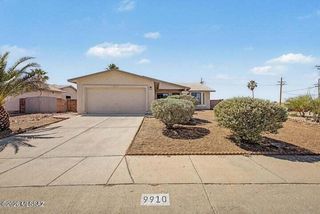 9910 E Gray Hawk Drive, Tucson, AZ 85730