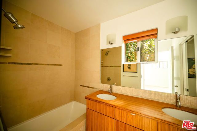 656 Angelus Place, Venice (los Angeles), CA 90291