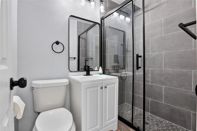 5473 Wayside Avenue, Fort Worth, TX 76134