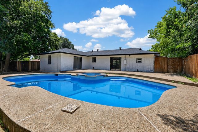 5473 Wayside Avenue, Fort Worth, TX 76134