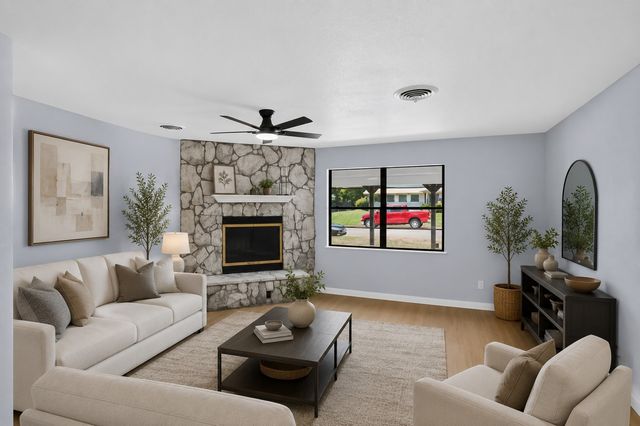 5473 Wayside Avenue, Fort Worth, TX 76134