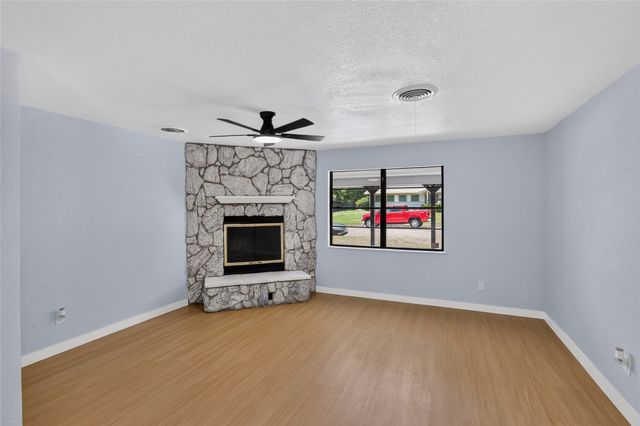 5473 Wayside Avenue, Fort Worth, TX 76134