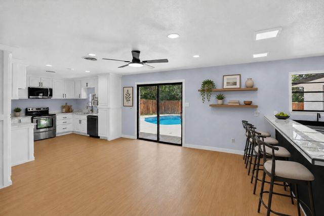 5473 Wayside Avenue, Fort Worth, TX 76134