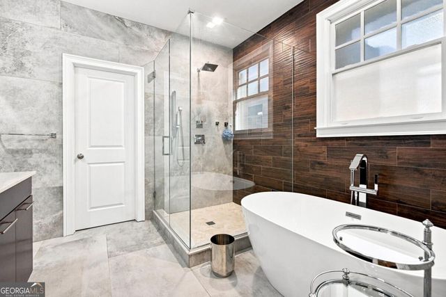 11715 Stratham Drive, Alpharetta, GA 30009