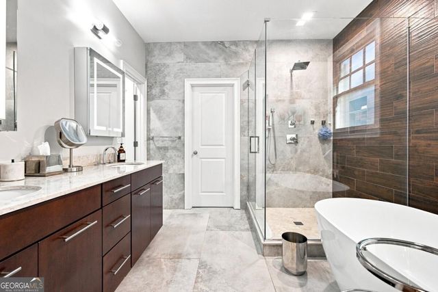 11715 Stratham Drive, Alpharetta, GA 30009