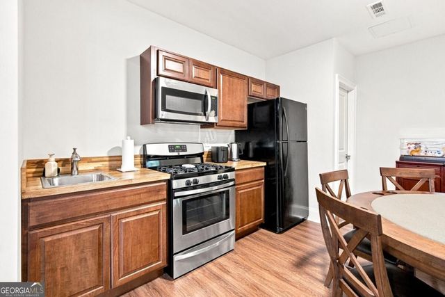11715 Stratham Drive, Alpharetta, GA 30009