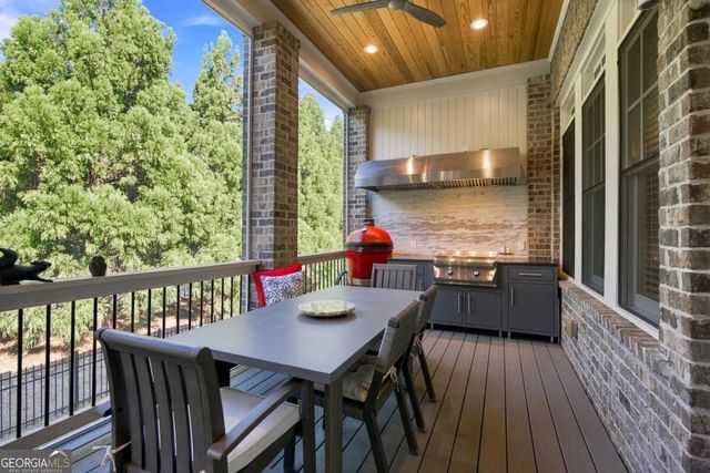 11715 Stratham Drive, Alpharetta, GA 30009