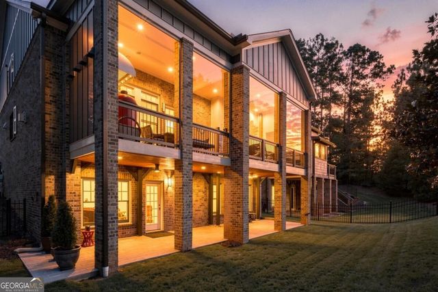 11715 Stratham Drive, Alpharetta, GA 30009
