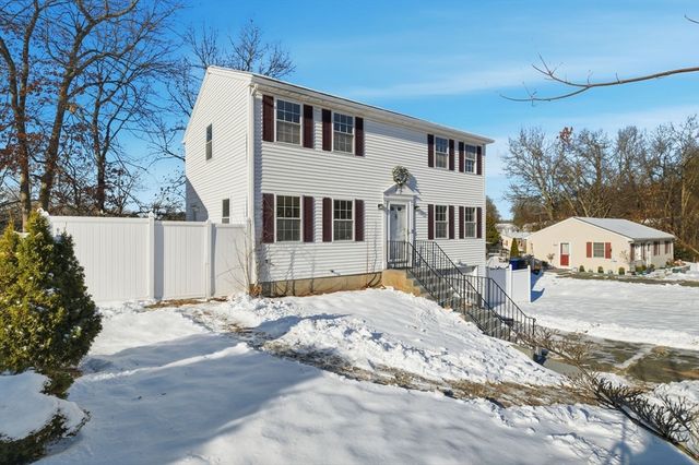 22 Pheasant Drive, Springfield, MA 01119