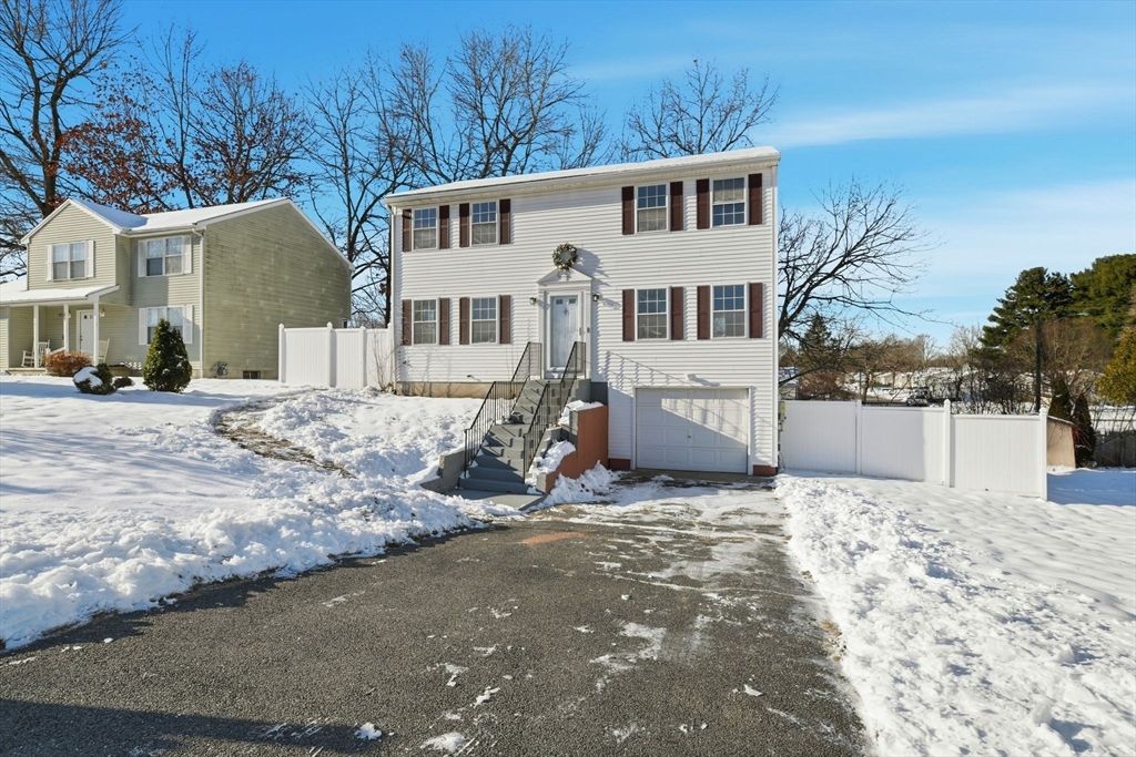 22 Pheasant Drive, Springfield, MA 01119