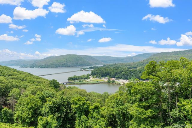 1 Lakeview Drive 1P, Peekskill, NY 10566