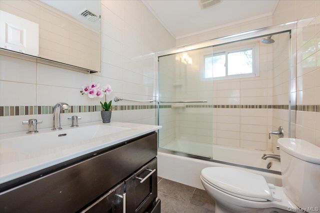 132 Litchfield Avenue, Babylon, NY 11702