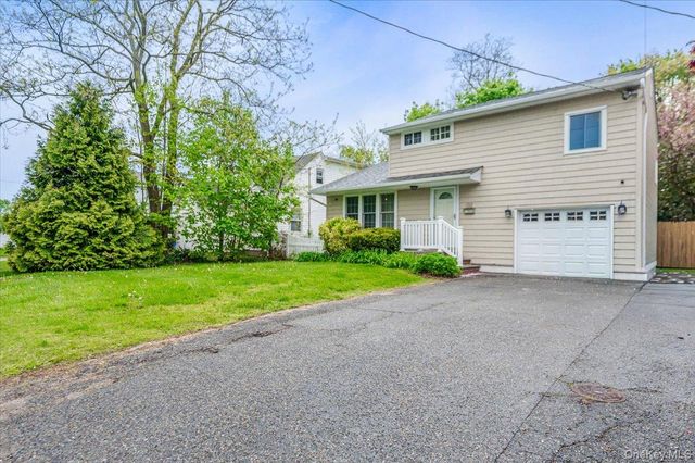 132 Litchfield Avenue, Babylon, NY 11702