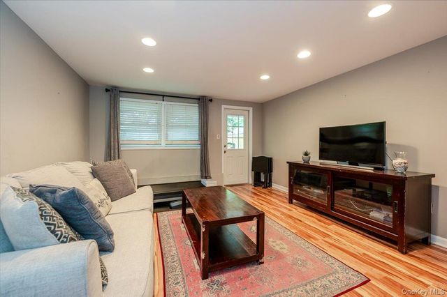 132 Litchfield Avenue, Babylon, NY 11702