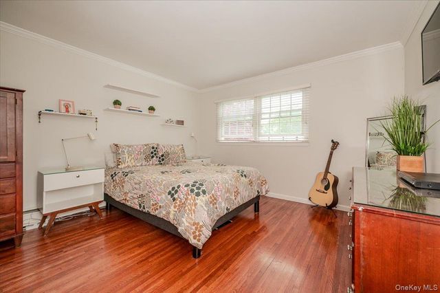 132 Litchfield Avenue, Babylon, NY 11702