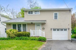 132 Litchfield Avenue, Babylon, NY 11702