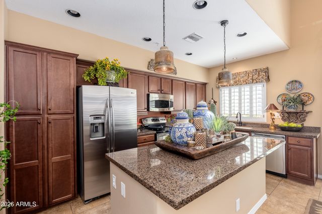 3935 E ROUGH RIDER Road 1248, Phoenix, AZ 85050