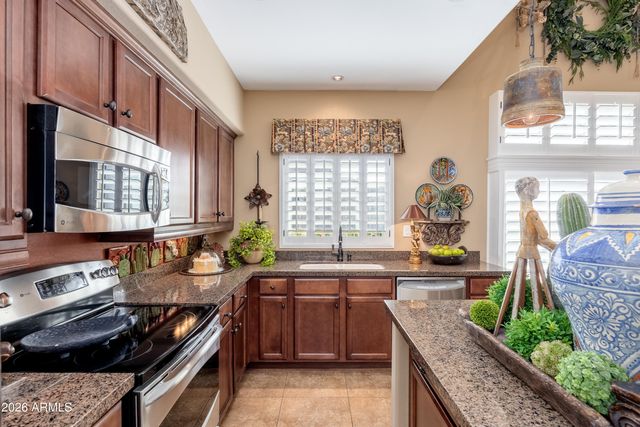 3935 E ROUGH RIDER Road 1248, Phoenix, AZ 85050