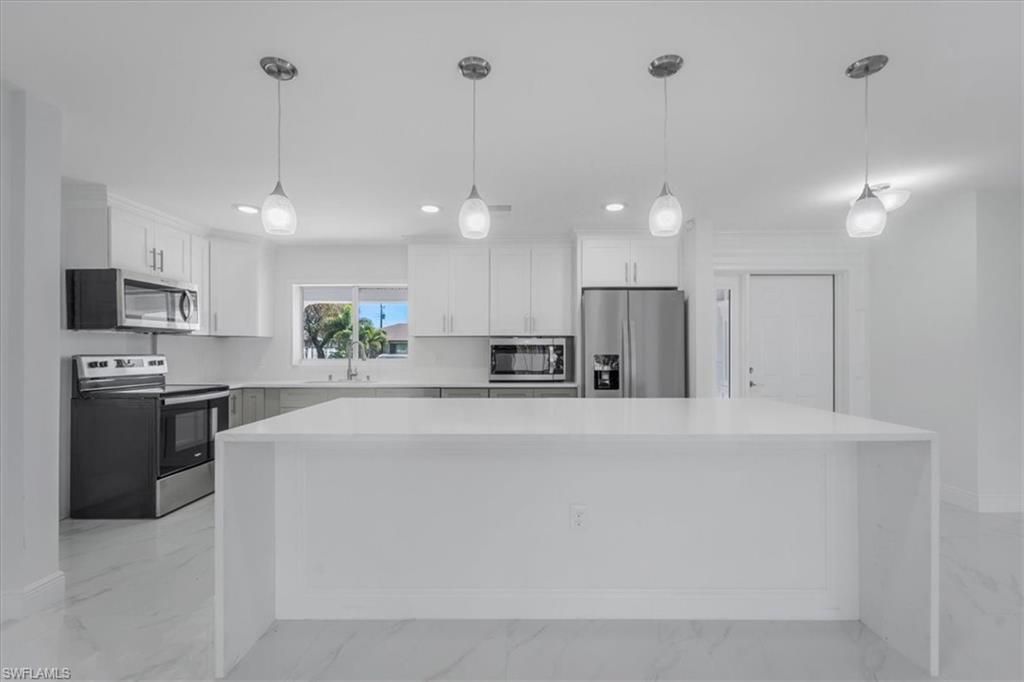 105 SE 45th TER, CAPE CORAL, FL 33904 — exterior