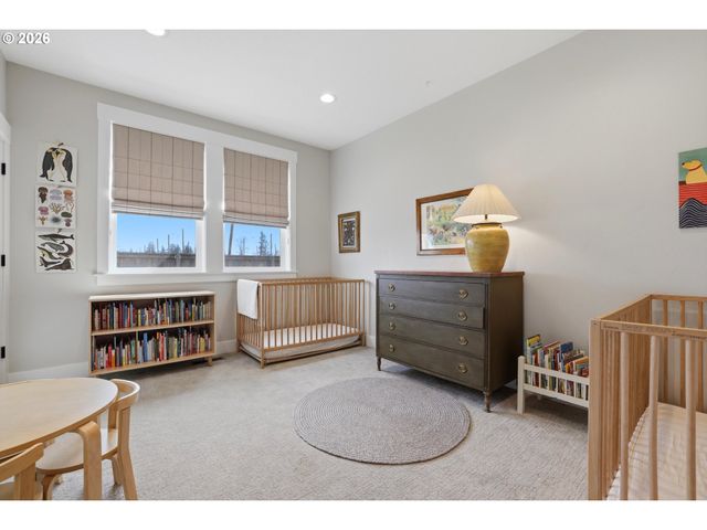 19065 Ne BEAVER Ln, Aurora, OR 97002