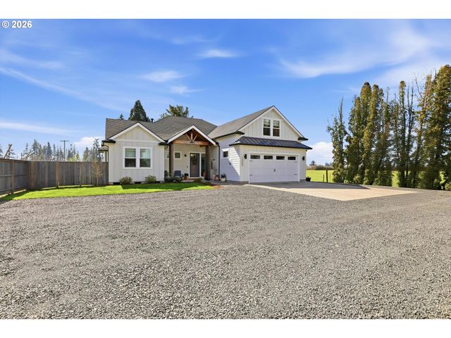 19065 Ne BEAVER Ln, Aurora, OR 97002