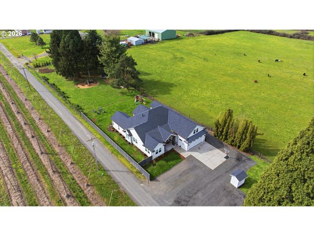 19065 Ne BEAVER Ln, Aurora, OR 97002