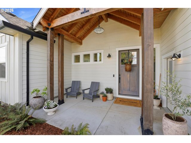 19065 Ne BEAVER Ln, Aurora, OR 97002