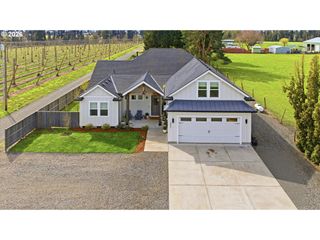19065 Ne BEAVER Ln, Aurora, OR 97002