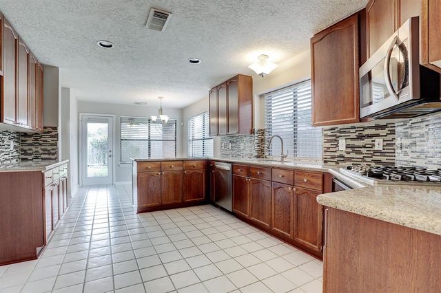 3126 Pebble Bay Drive, League City, TX 77573
