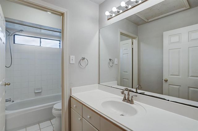 3126 Pebble Bay Drive, League City, TX 77573