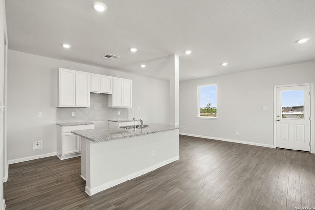 11115 Luckenbach Loop, Converse, TX 78109