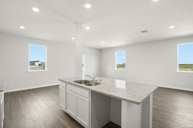 11115 Luckenbach Loop, Converse, TX 78109
