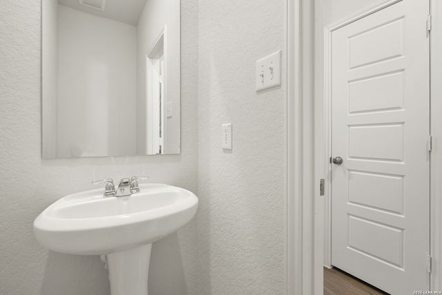 11115 Luckenbach Loop, Converse, TX 78109