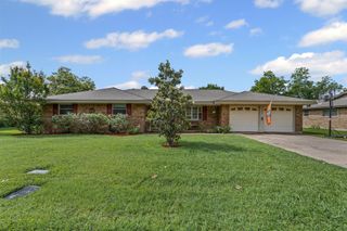 3825 Lawndale Avenue, Fort Worth, TX 76133