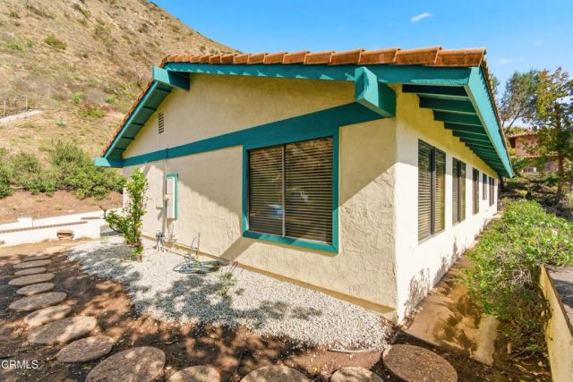 3825 Skycrest Drive, Pasadena, CA 91107