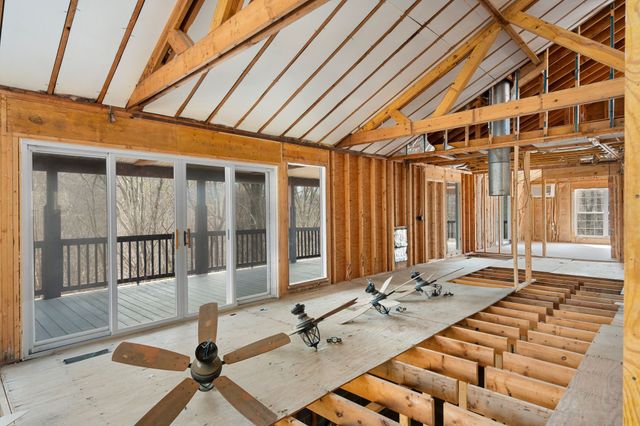 381 Studer Rd, Manchester, TN 37355