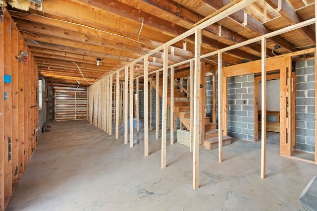 381 Studer Rd, Manchester, TN 37355