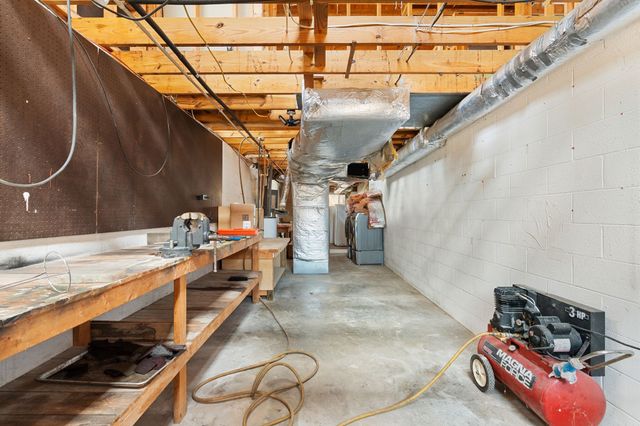 381 Studer Rd, Manchester, TN 37355