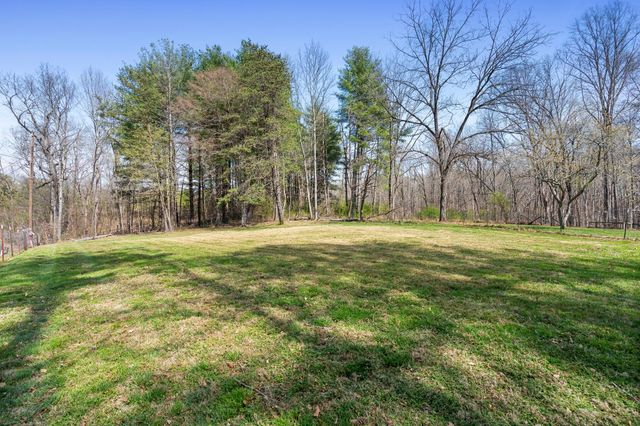 381 Studer Rd, Manchester, TN 37355