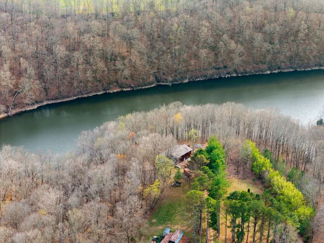 381 Studer Rd, Manchester, TN 37355