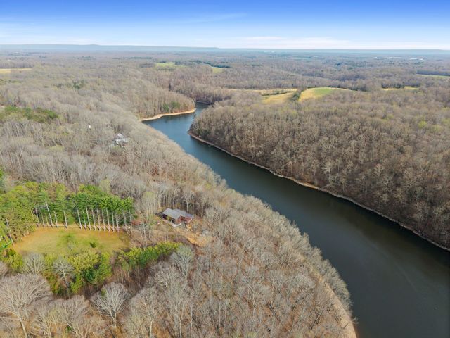 381 Studer Rd, Manchester, TN 37355