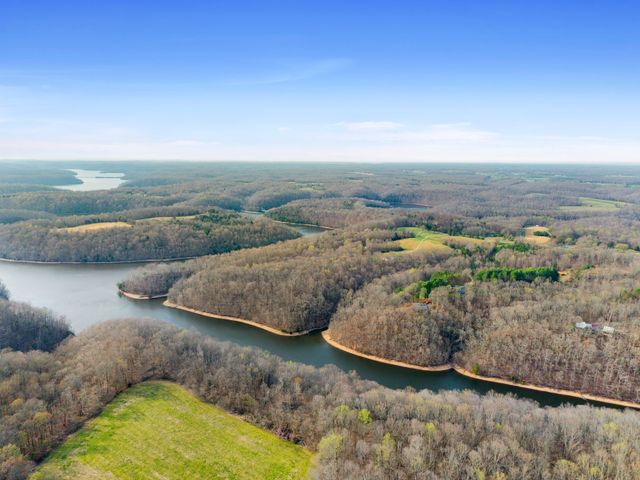 381 Studer Rd, Manchester, TN 37355