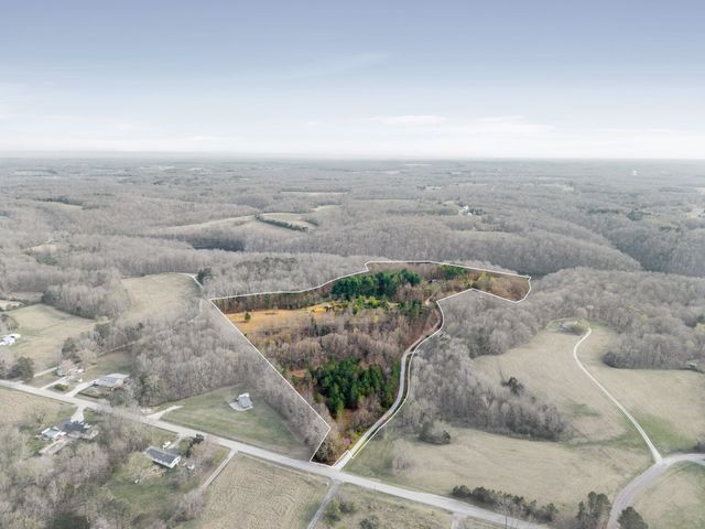 381 Studer Rd, Manchester, TN 37355