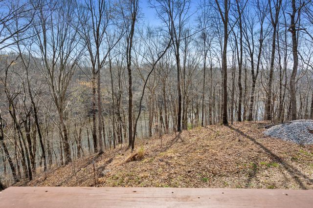 381 Studer Rd, Manchester, TN 37355