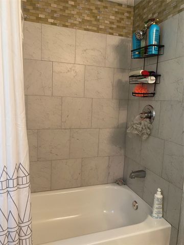 1205 E Henderson Street, Cleburne, TX 76031