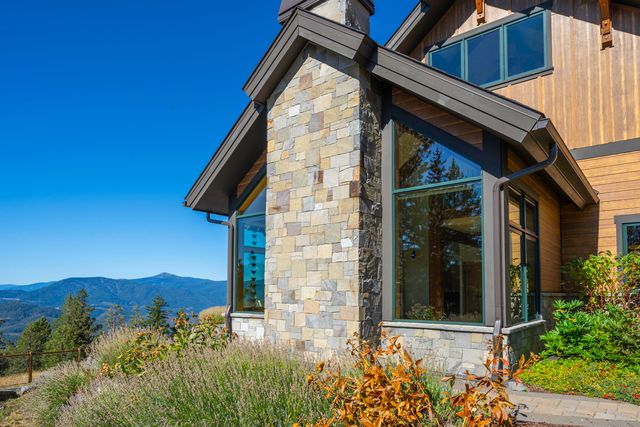 1940 Soda Mountain Road, Ashland, OR 97520