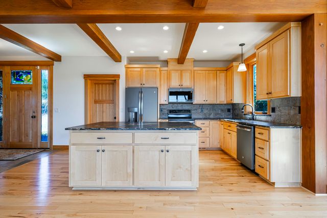 1940 Soda Mountain Road, Ashland, OR 97520